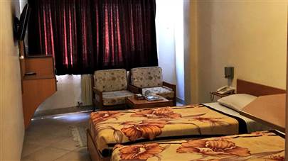 اتاق دو تخته تویین هتل آریانا شیراز